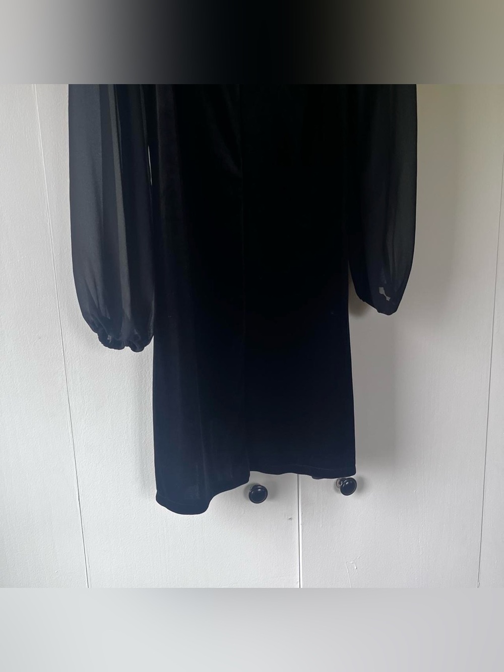 Black Dress - Picture 5 of 5